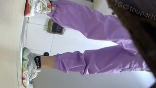 spy camera asian girl pee and shit.video_706