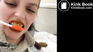 hottie plays with her shit
