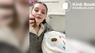 hottie plays with her shit