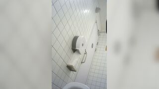 中国美女大便 - video 3