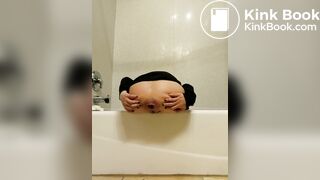 Shits in the bathroom - video 2