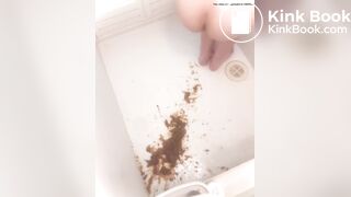 Aki_scat 05 watch the shit fly