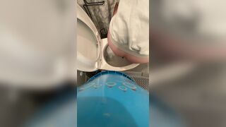 Fat ass Pawg bbw drops a big log