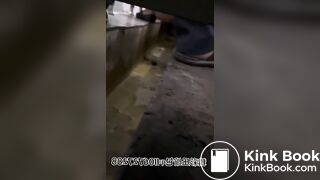 spy camera asian girl pee and shit.video_476