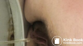 Hot girl shitting - video 121