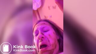 Scat whore loves her shit (low quality)
