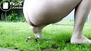 Hot girl shitting outside - video 4