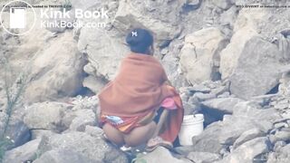 Bhabhi shitting openly