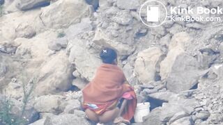Bhabhi shitting openly