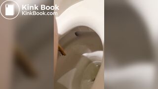 Cute girl poop scene048