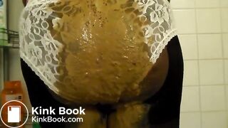 Black BBW shits in pants