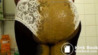 Black BBW shits in pants