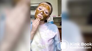 Kinky young slut messy diaper