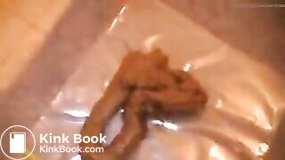 Hot girl shitting - video 107