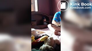 ton krao me film avec son tel dans sa chambre