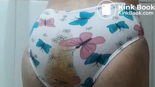 Sexy girl Evenelyi diarrhea in panty