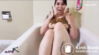 Dirty girl bathtub shitting and smearing