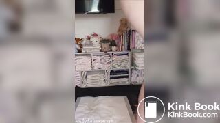 Hot girl shitting - video 53