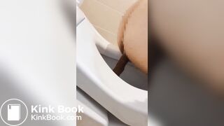 Cute girl poop scene047