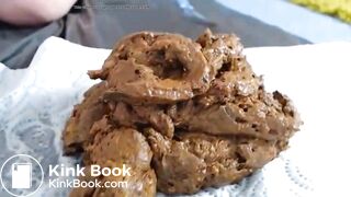 GORGEOUS GAL PUSHES OUT PERFECT POOP PILE