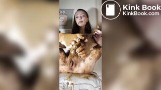 dirty mom loves scat play