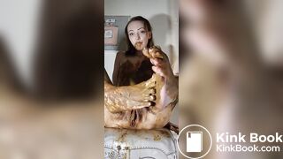 dirty mom loves scat play