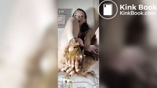 dirty mom loves scat play