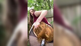 Girl poop and fart compilation - video 2