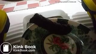 Sexy Girl Pooping on plate