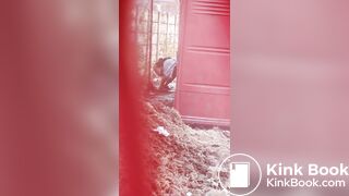 Desi aunty pissing - video 22