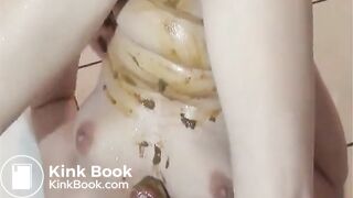 Woman shits on her own face