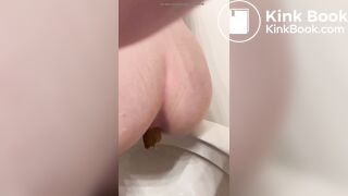Girl pooping on the toilet - video 50