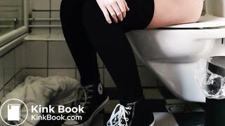 My gf morning poop (audio) - video 2