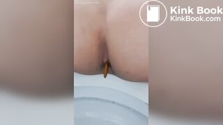 korean girl pooping on toilet - video 2