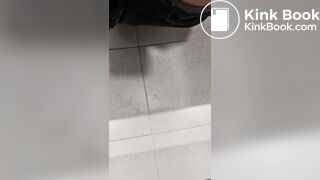 GIRL POOPS IN AURRERA 4.