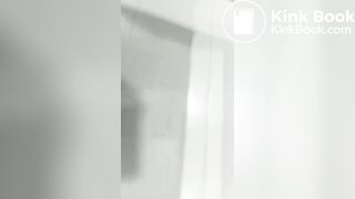 GIRL POOPS IN AURRERA 4.