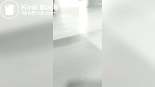 GIRL POOPS IN AURRERA 4.