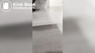 GIRL POOPS IN AURRERA 4.