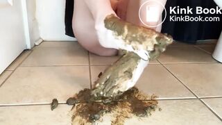 Hot girl shits on her feets