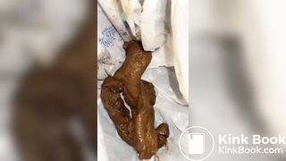 Ebony big shit into trash can