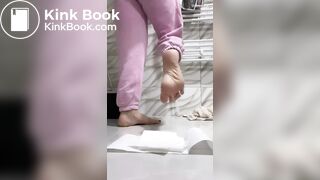 Turkish woman morning shit