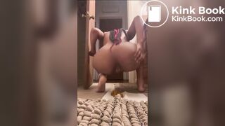 ebony scat 1 - video 3