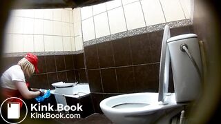 stunning pizza lady shit voyeur