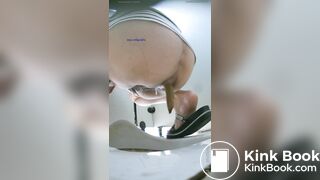 Chinese girl poop 3 - video 3