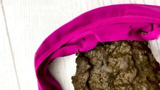 Big panty poop and pussy rubbing all in pink