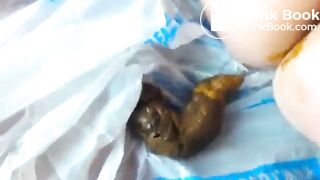 Hot girl shitting - video 44