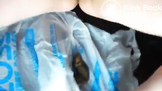 Hot girl shitting - video 44