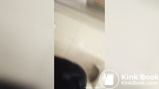 MUJER HACE CACA EN COPPEL