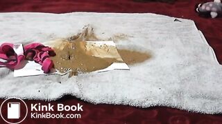 BBW shits on her bed and cleans up