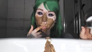 Fat ass shit in sink and spread